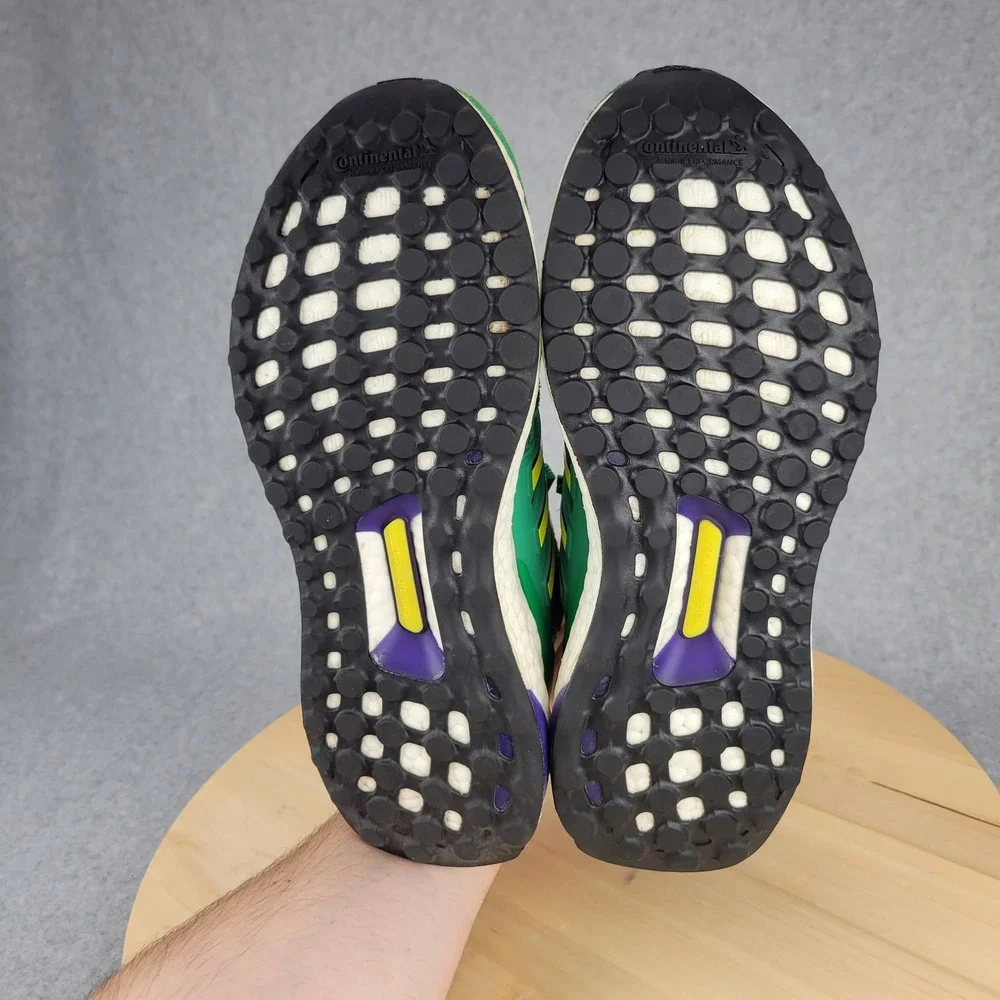 adidas Ultraboost 1.0 DNA Disney Mighty Ducks District 5 Size 4 Green HR1806